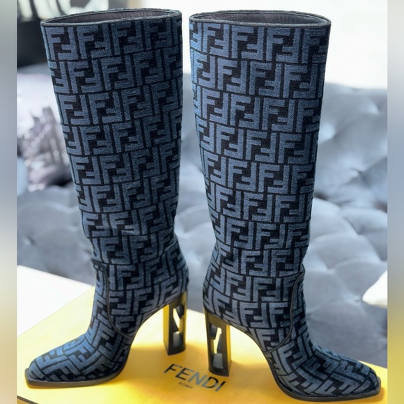 FENDI VELVET LOGO BOOTS - Picture 4 of 13